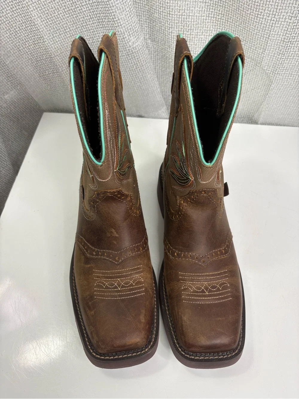 Justin Women’s Boots Brown Leather Western Boots with Teal Trim size 10